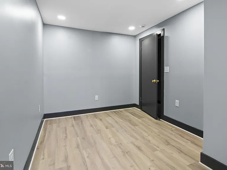 808 E Fort Ave — Photo 22