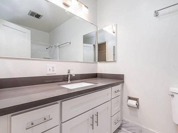 4th image of 1440 Union St APT 301