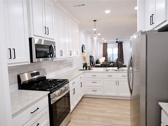 5th image of 1627 S 17th Pl