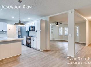 9900 S Rosewood Dr, Broken Arrow, OK 74014