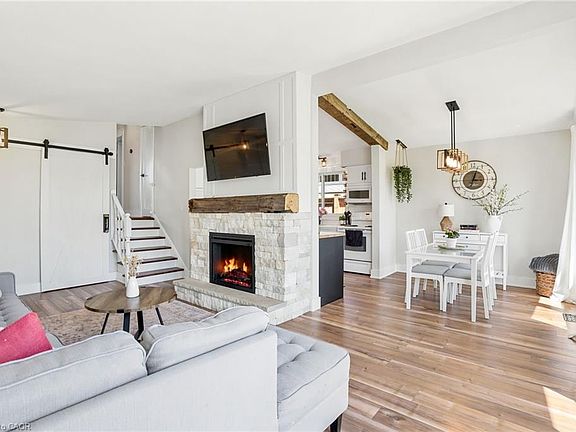 5th image of 9 Reno Ave