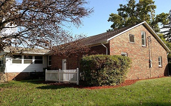 3rd image of 70 Eleanor Ave