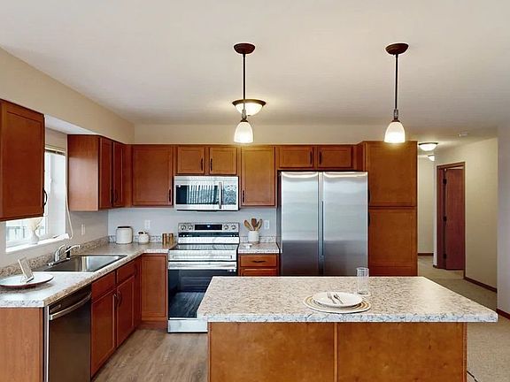 5th image of 720 Roberts Rd #201