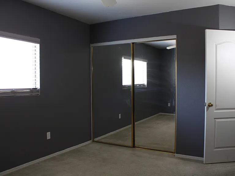 2817 W Silver Creek Ln — Photo 10