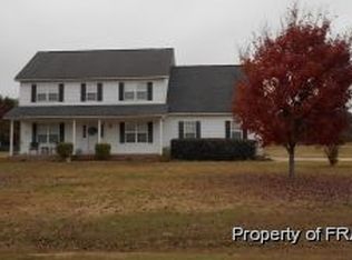 6881 Country Place Dr, Hope Mills, NC 28348
