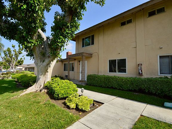 2nd image of 1001 N Placentia Ave #C