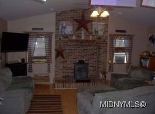 128 1st St, Rome, NY 13440