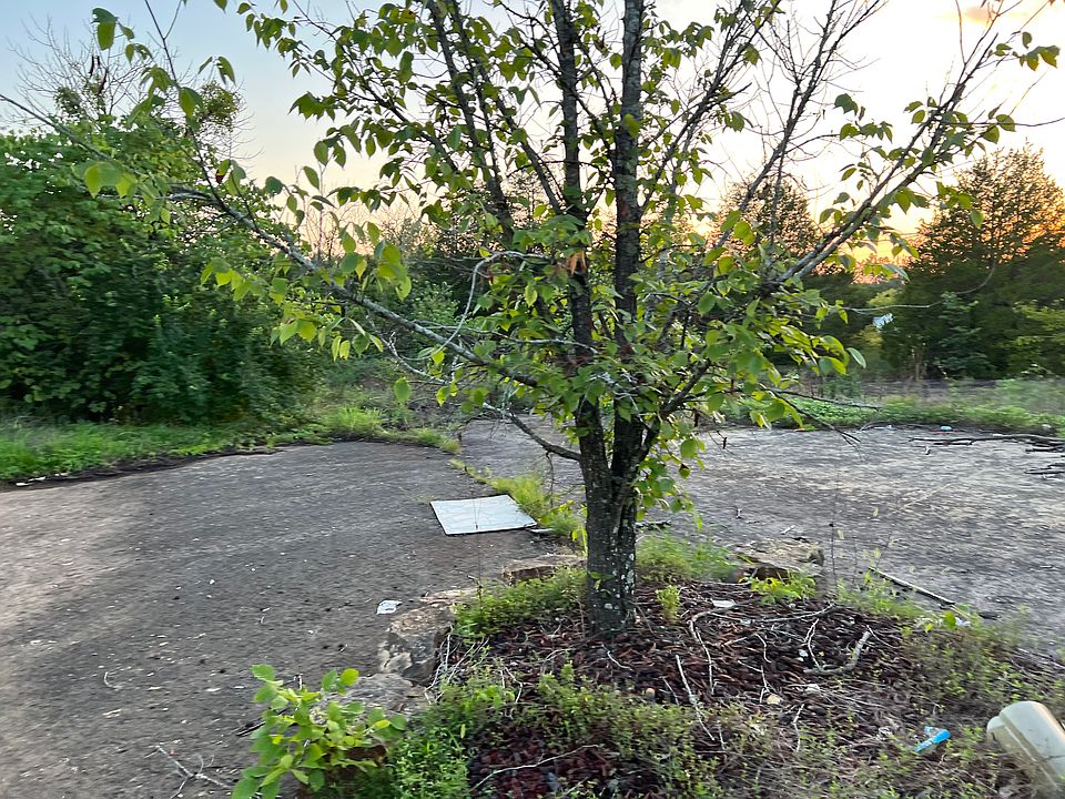 2nd image of 5962 Mitchell Rd