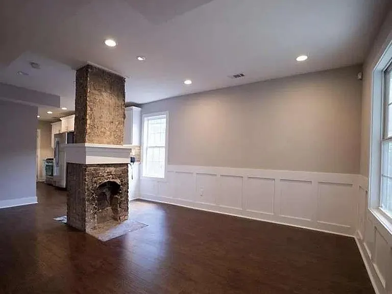954 Parsons St SW — Photo 5