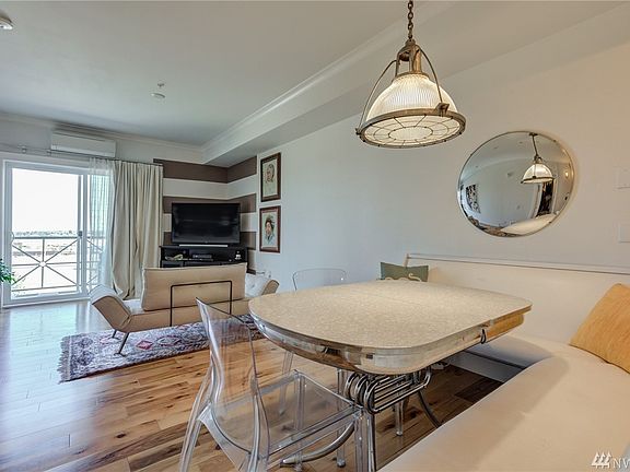 3rd image of 1015 Railroad Ave Unit 516