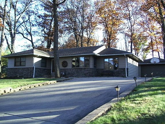 2nd image of 32 Westwood Ct