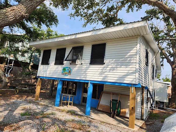 3rd image of 117 Live Oak Dr