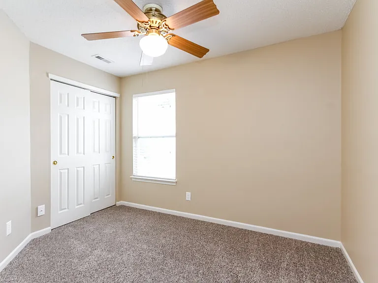 1178 Kenwood Dr — Photo 7