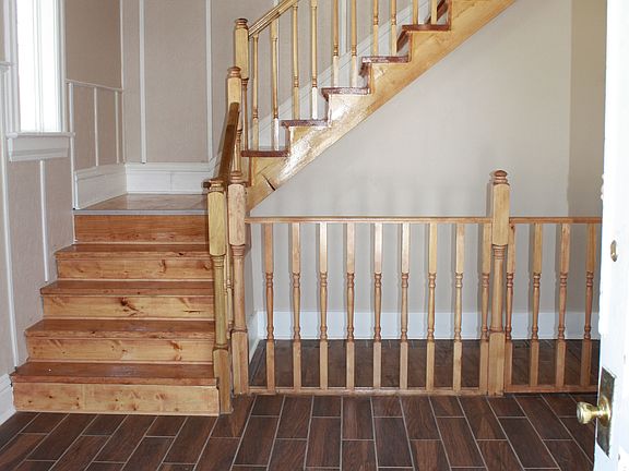 2nd image of 154 S Lasalle St APT 2