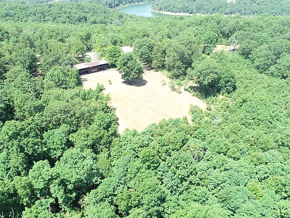 4th image of 229 County Road 384