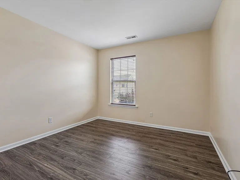 42 Kilverstone Way — Photo 16