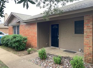 10613 Flamewood Dr, Fort Worth, TX 76140
