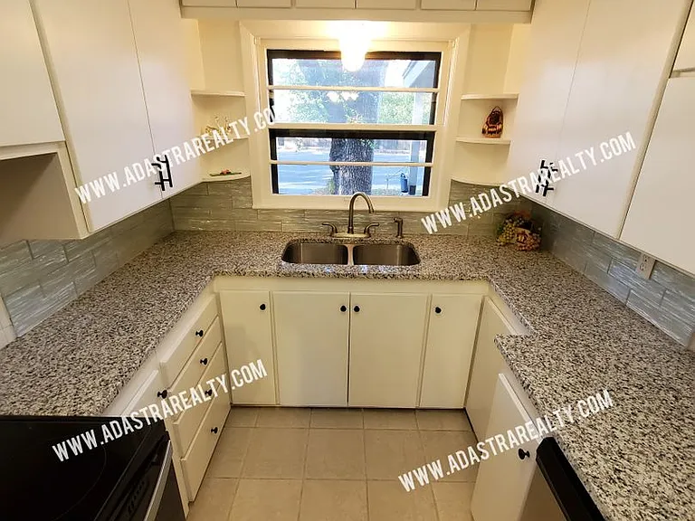 4825 W 75th St — Photo 9