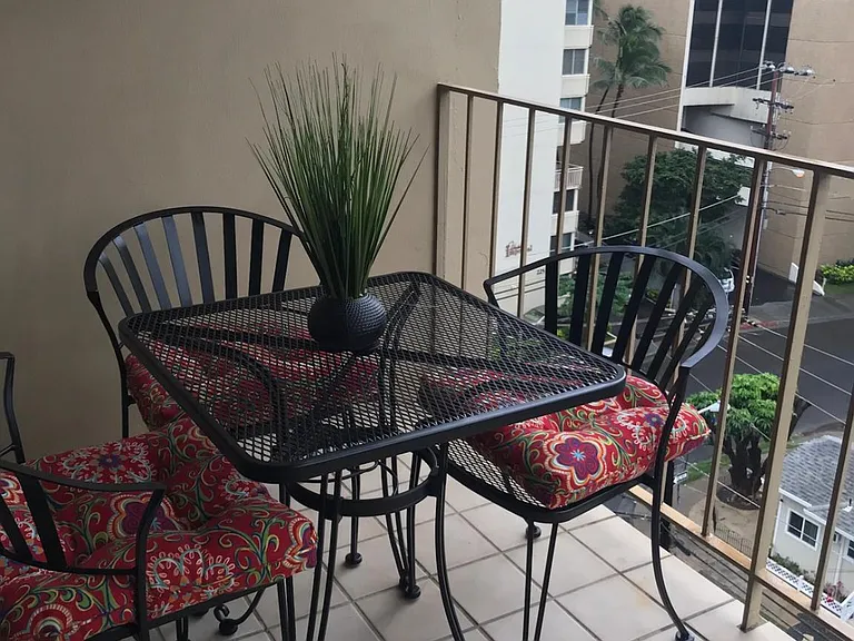 236 Liliuokalani Ave #802 — Photo 9