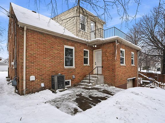 5th image of 2643 Brighton Ave NE