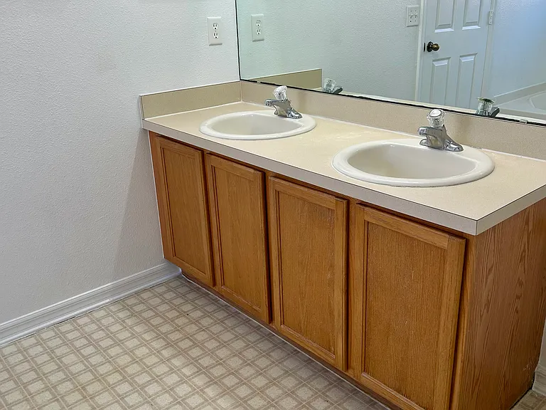 112 Wilson Bay Ct — Photo 15