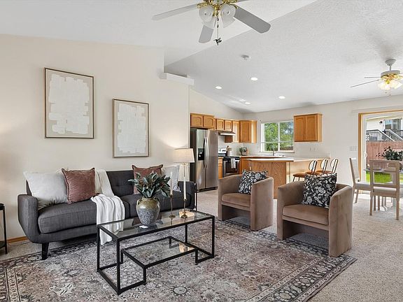 4th image of 2621 Eton Ln