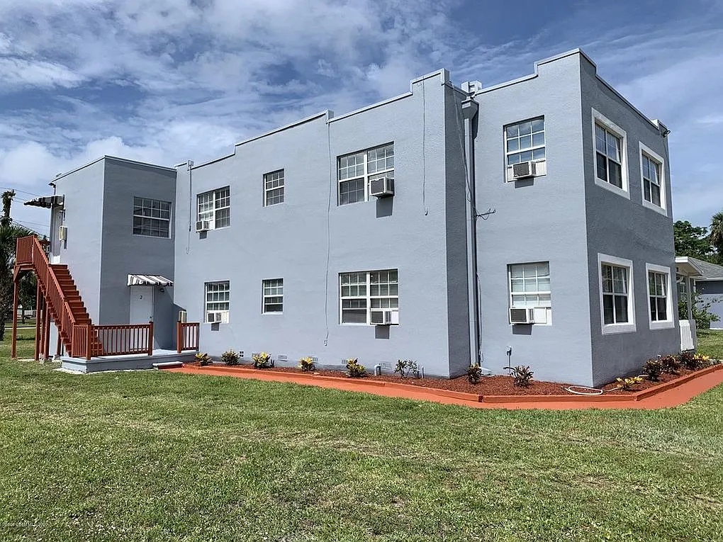 Building Photo - 20 E Avenue B #1