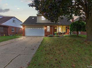 12160 Brougham Dr, Sterling Heights, MI 48312