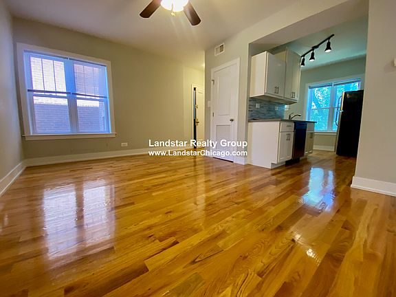 4th image of 3525 1/2 N Broadway St #2S