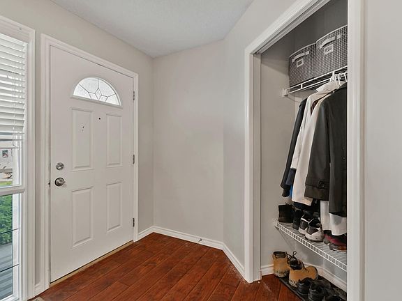 3rd image of 9 Landon Dr