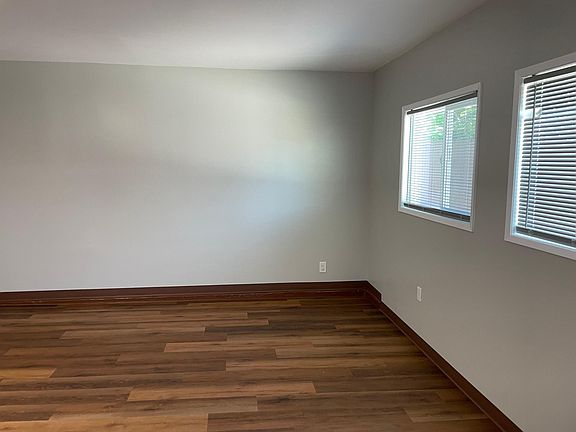 2nd image of 2739 Magnolia Ave #3