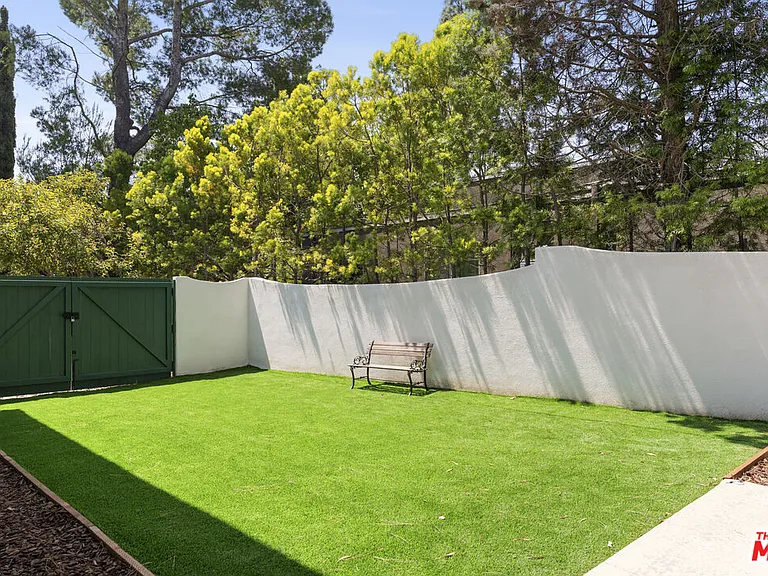 3062 Arrowhead Dr — Photo 29