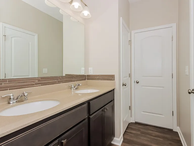 1326 Aurora Ct — Photo 12