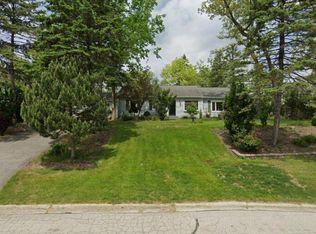 7636 Woodview Dr, Woodridge, IL
