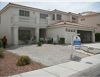 5th image of 8609 W Gilmore Ave