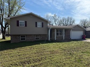 119 Foust Dr, Sikeston, MO 63801