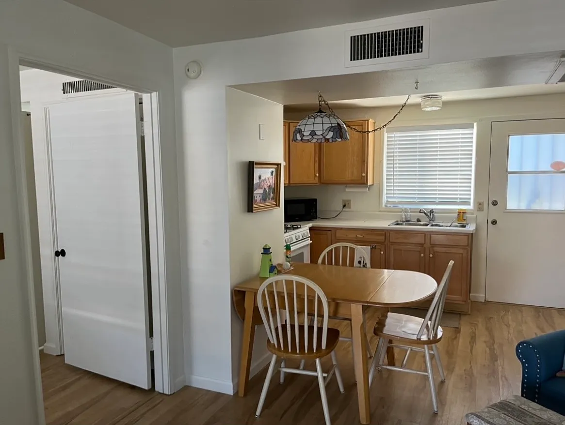 1 bed, 588 sqft, $1,200 — Photo 3