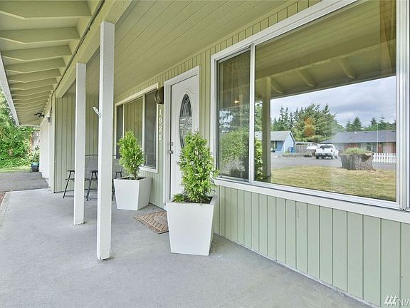 2nd image of 1932 192nd Pl SW
