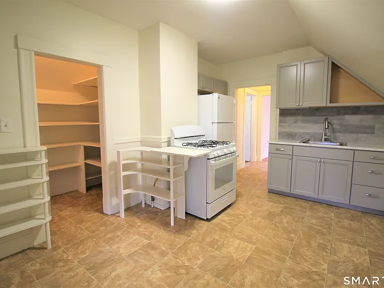 19 Nesbit Ave #3 — Photo 15