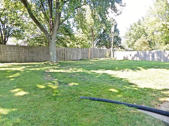 4th image of 434 Saint Aubin Cir