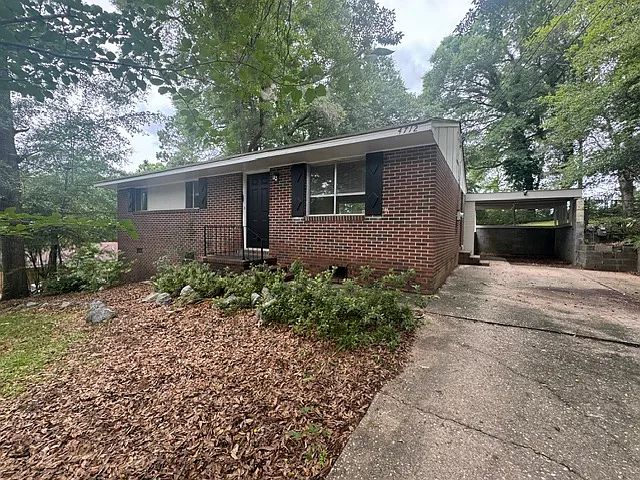4712 Eton Dr — Photo 2
