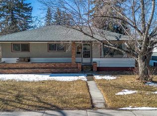 967 E Northmount Dr NW, Calgary, AB T2L 0B1