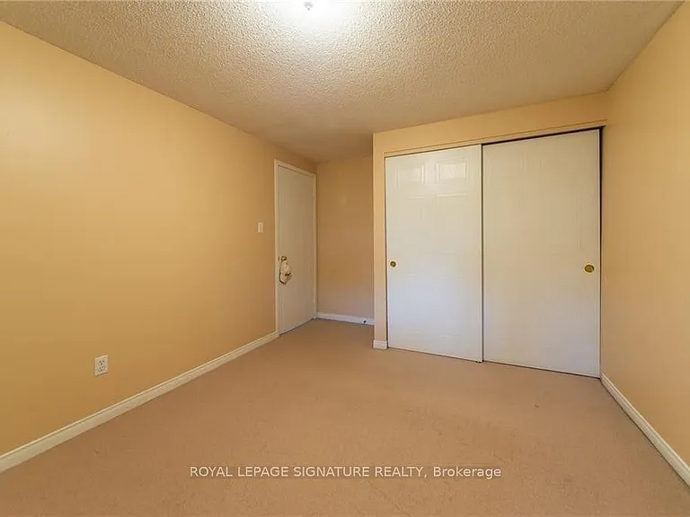 426 Downsview Pl — Photo 8