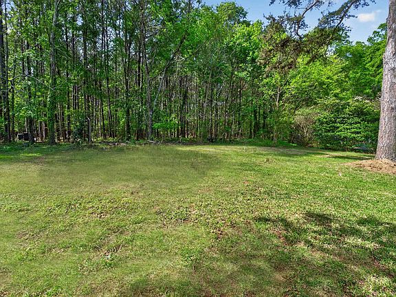 3rd image of 113 Peach Valley Dr