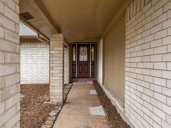 3rd image of 12 Eastcreek Pl