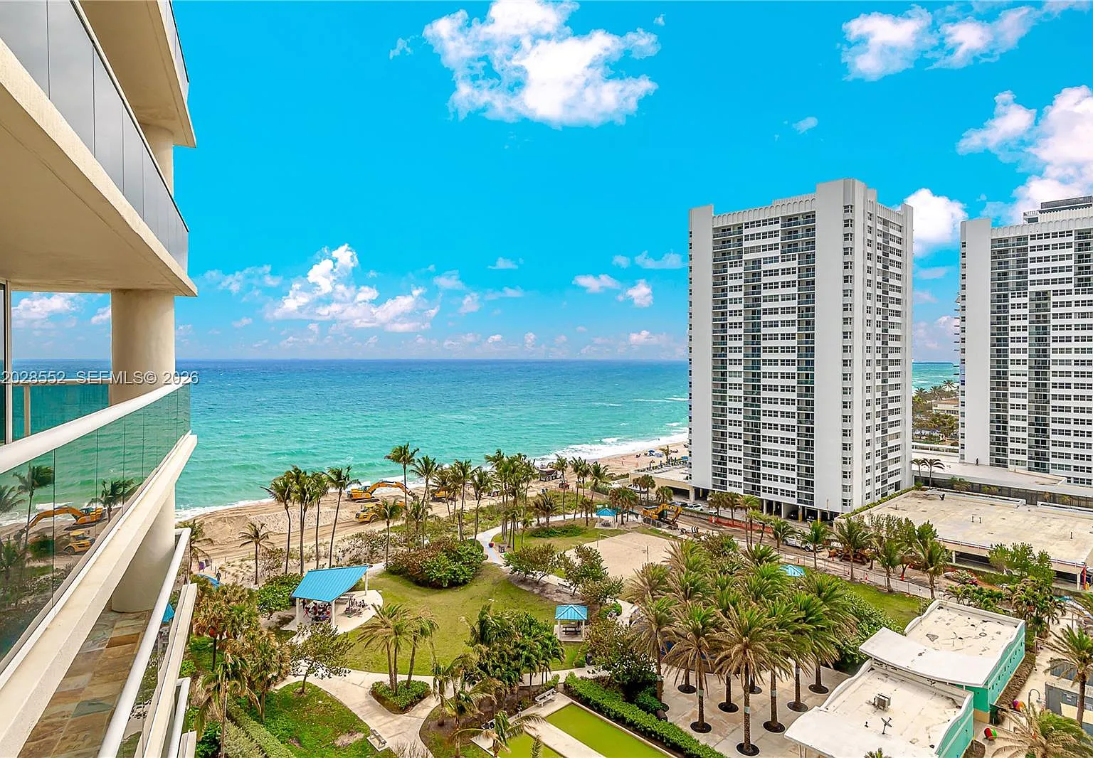Beach Club Condo — Photo 2