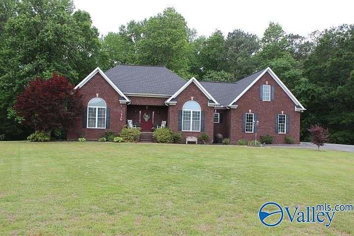 1st image of 152 West Dr