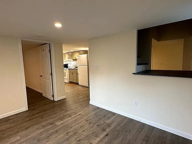 12 Grant St #1 — Photo 2