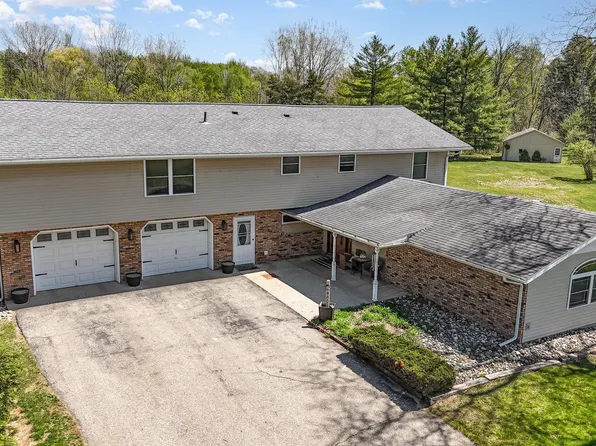 6880 N Luce Rd, Alma, MI 48801