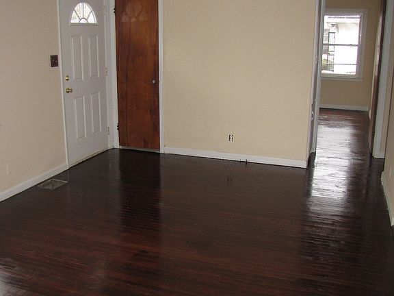 4th image of 3129 N Bolton Ave